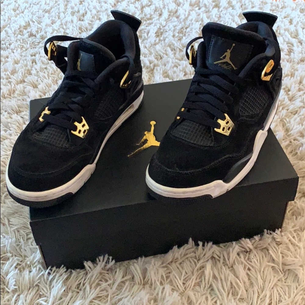 Air Jordan 4 Retro “Royalty”